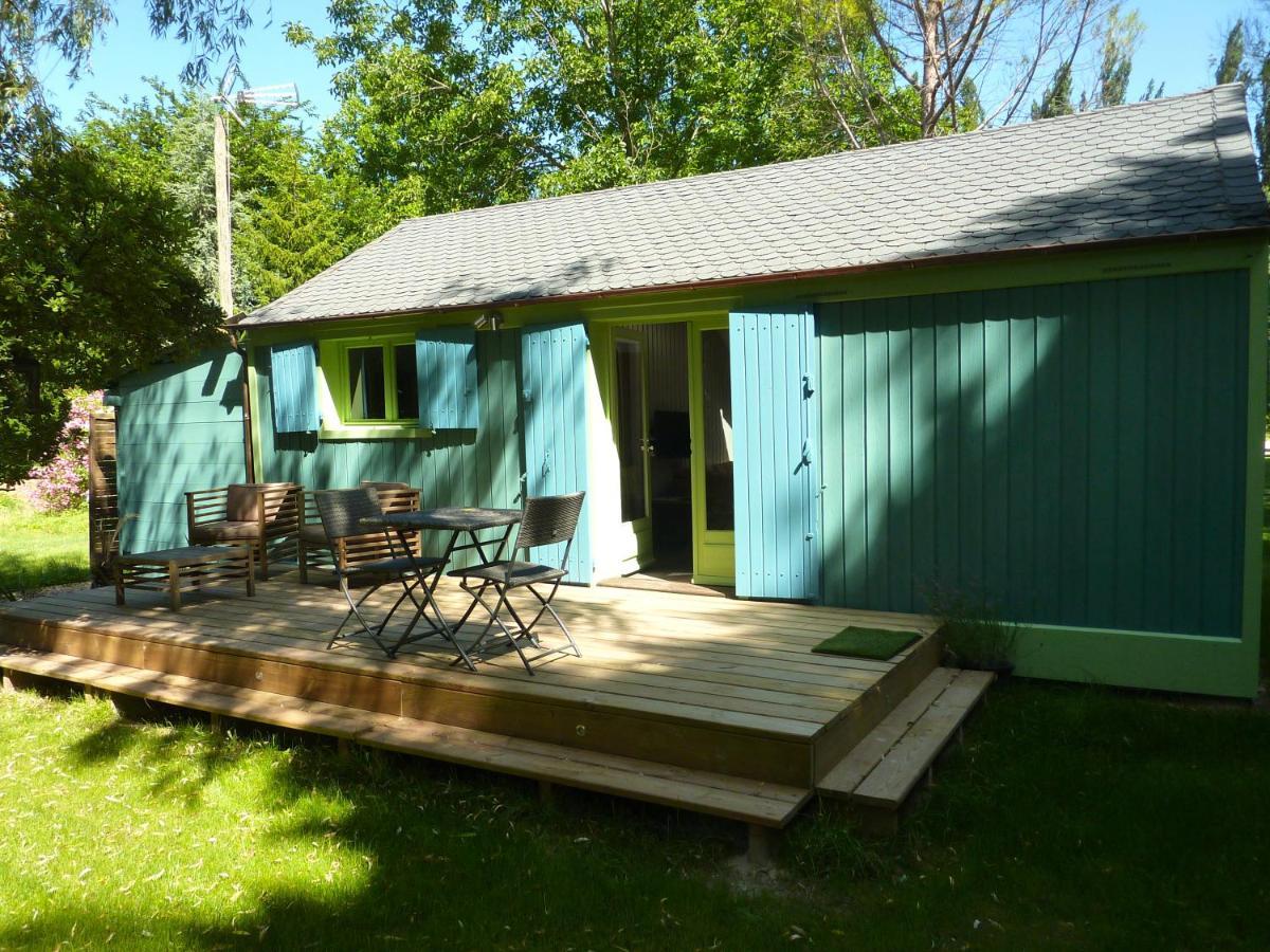 Le Cabanon Villa Le Thor Exterior photo
