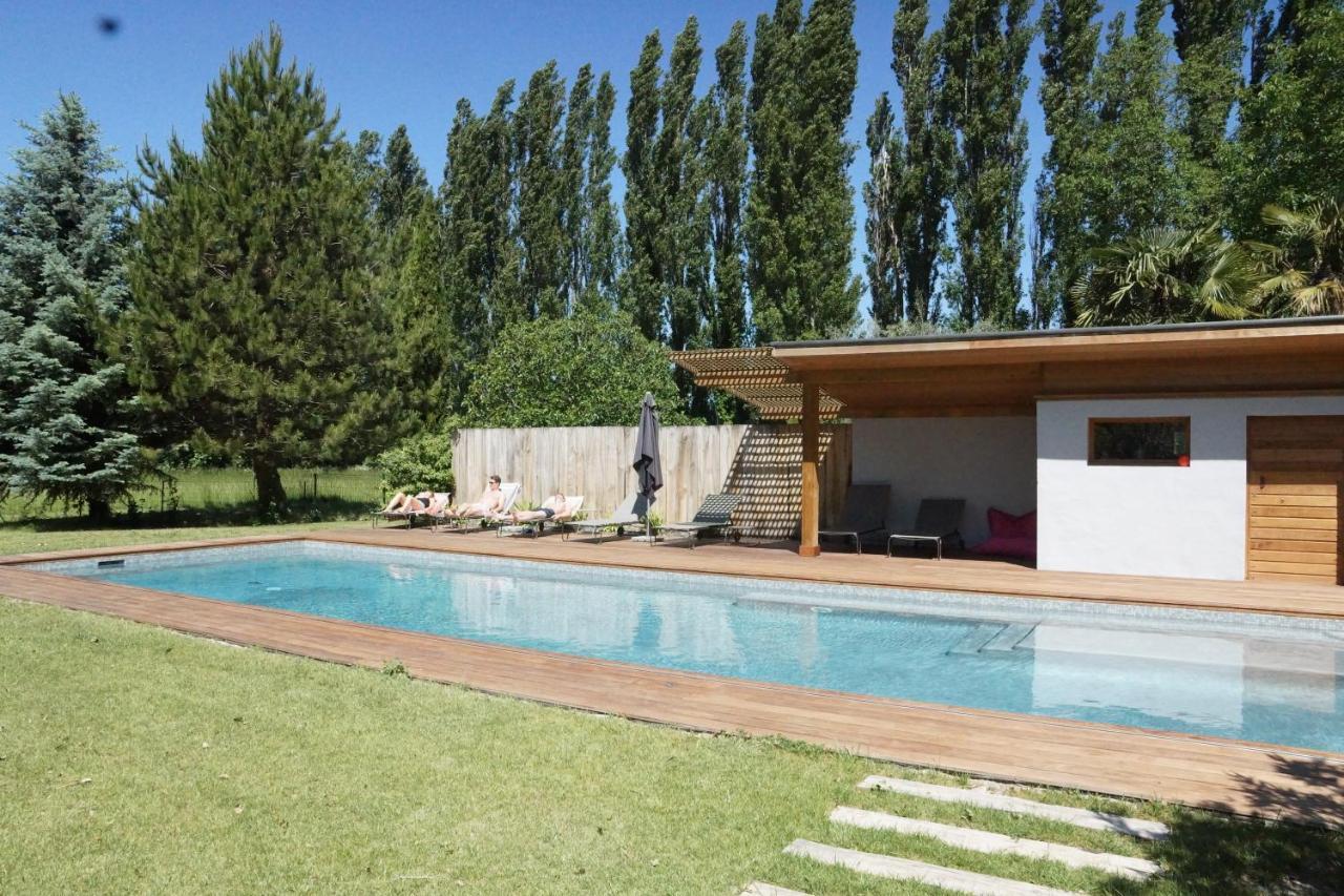 Le Cabanon Villa Le Thor Exterior photo