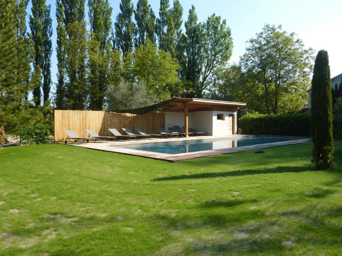 Le Cabanon Villa Le Thor Exterior photo